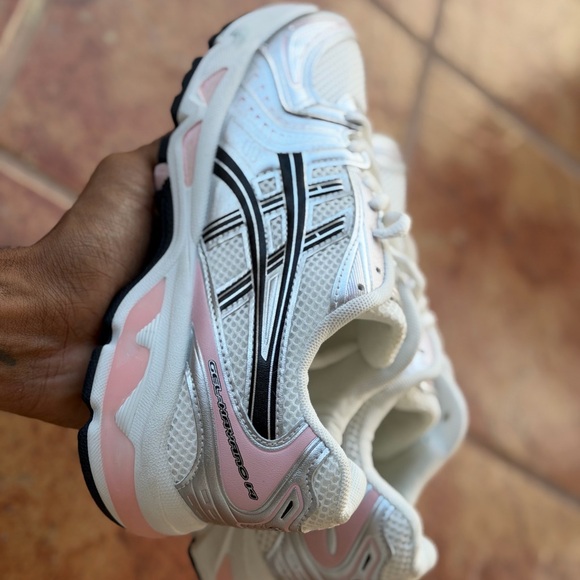 ASICS White Sneakers with Pink Accents and Black Detailing - Picture 6 of 6